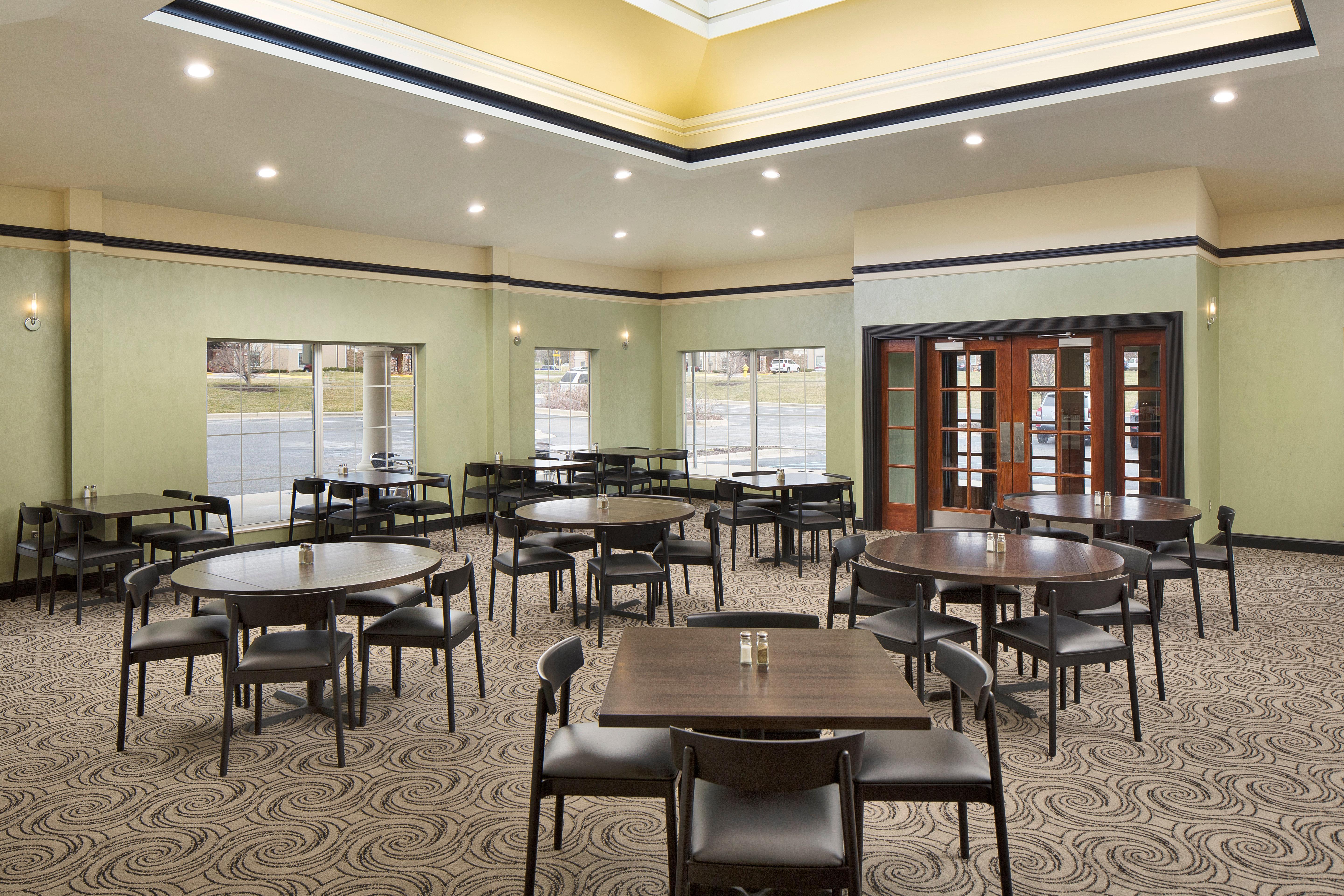 Holiday Inn Grand Rapids-Airport By Ihg Exteriör bild