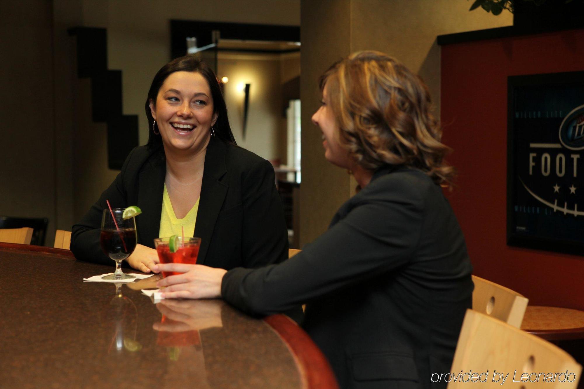Holiday Inn Grand Rapids-Airport By Ihg Exteriör bild