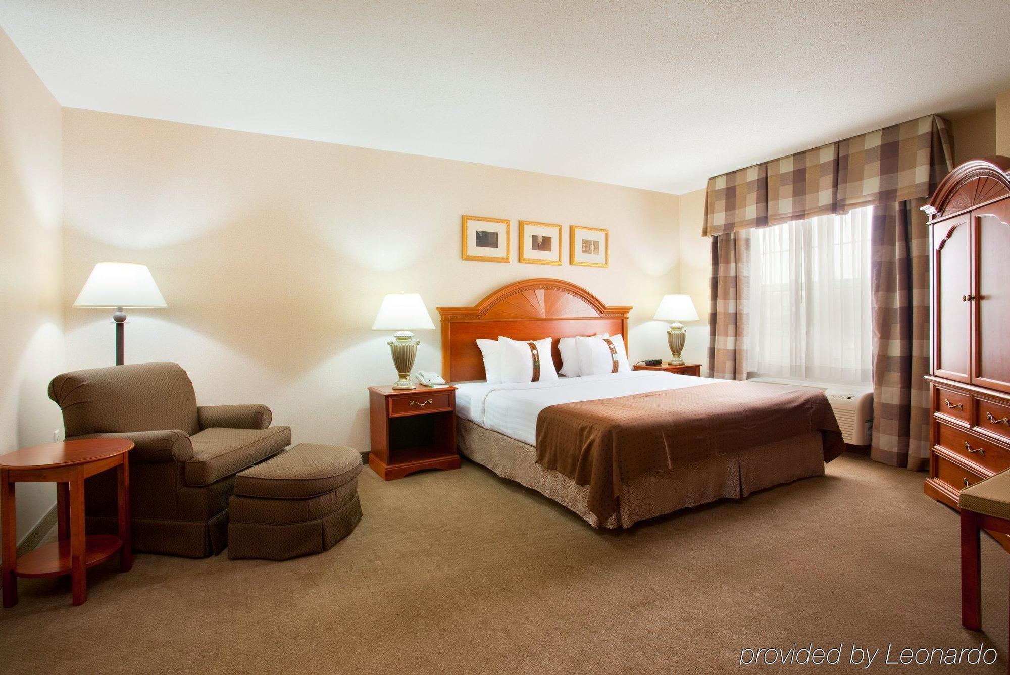 Holiday Inn Grand Rapids-Airport By Ihg Exteriör bild