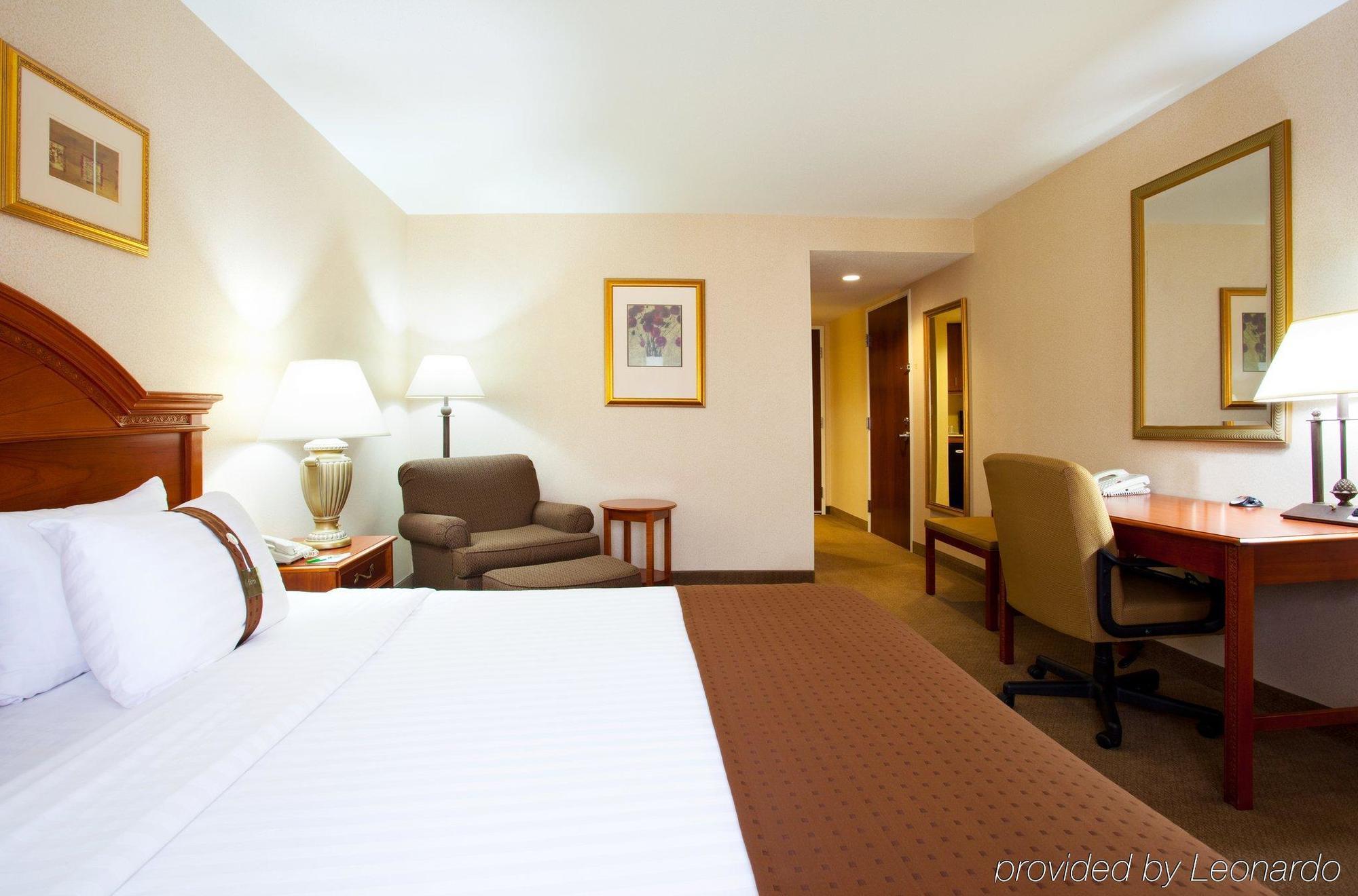 Holiday Inn Grand Rapids-Airport By Ihg Exteriör bild