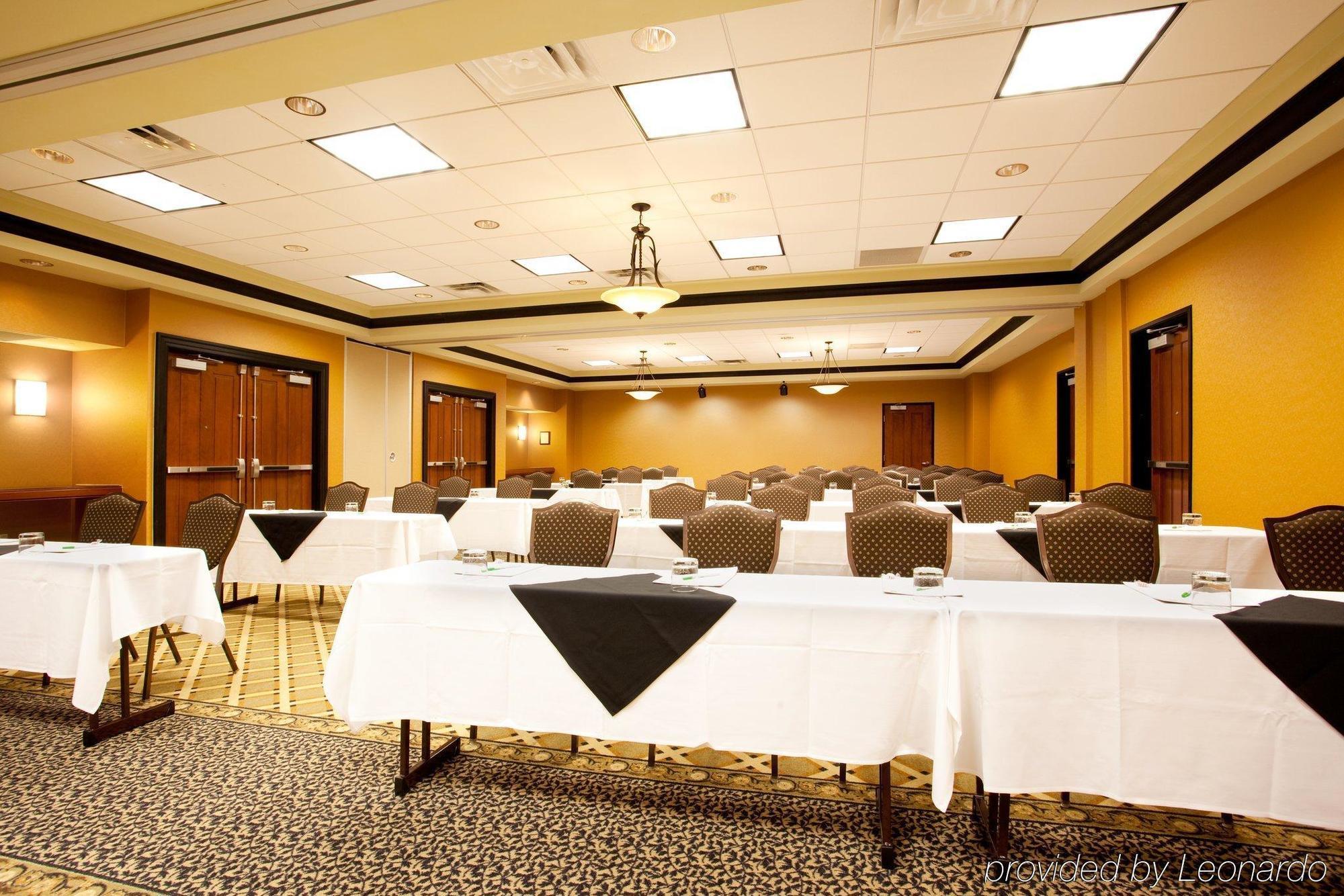 Holiday Inn Grand Rapids-Airport By Ihg Exteriör bild