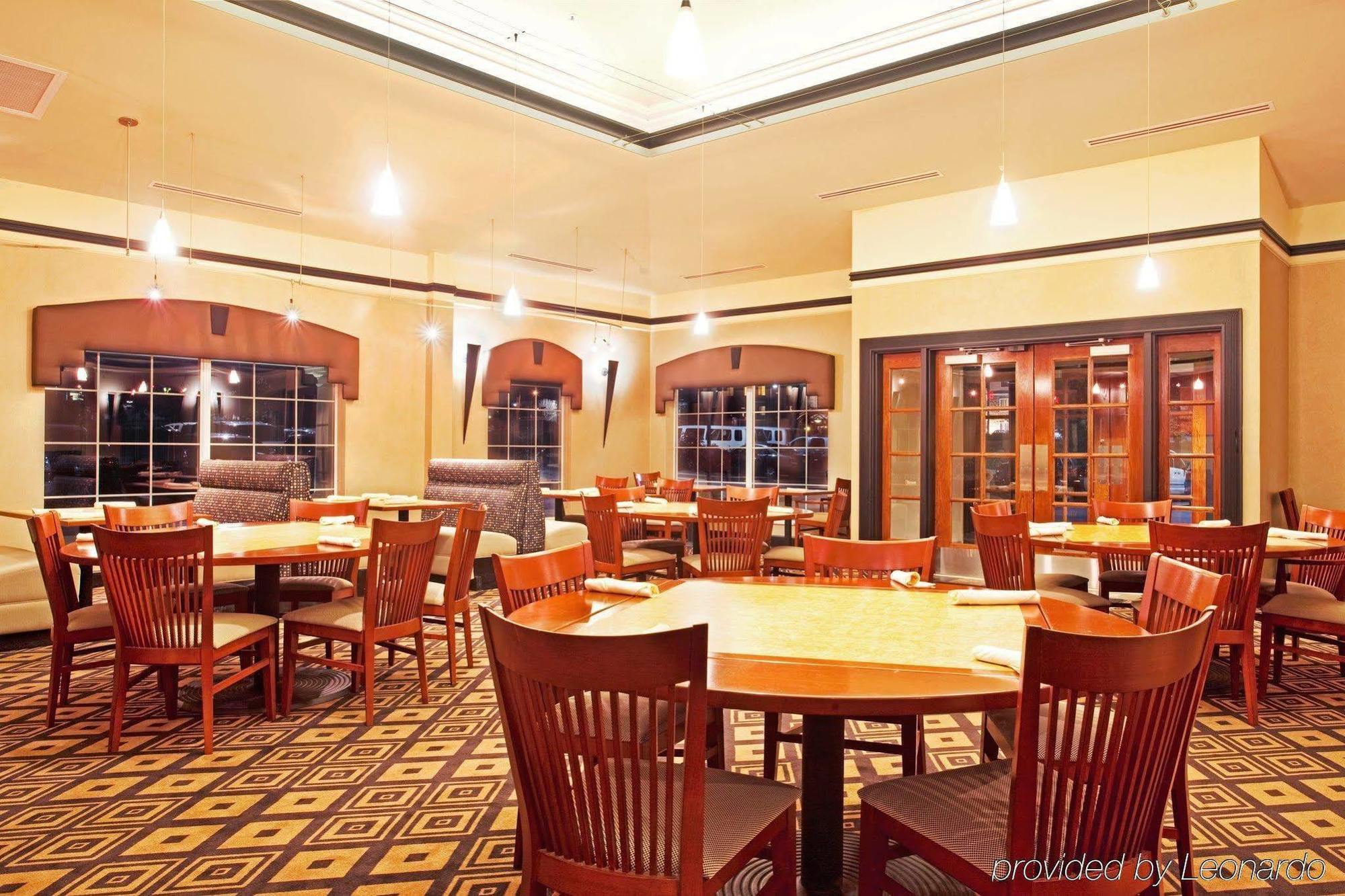Holiday Inn Grand Rapids-Airport By Ihg Exteriör bild