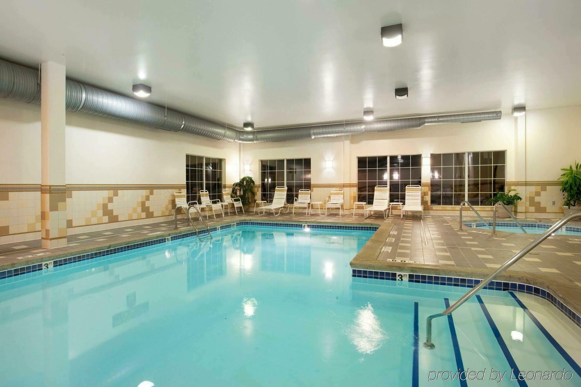 Holiday Inn Grand Rapids-Airport By Ihg Exteriör bild
